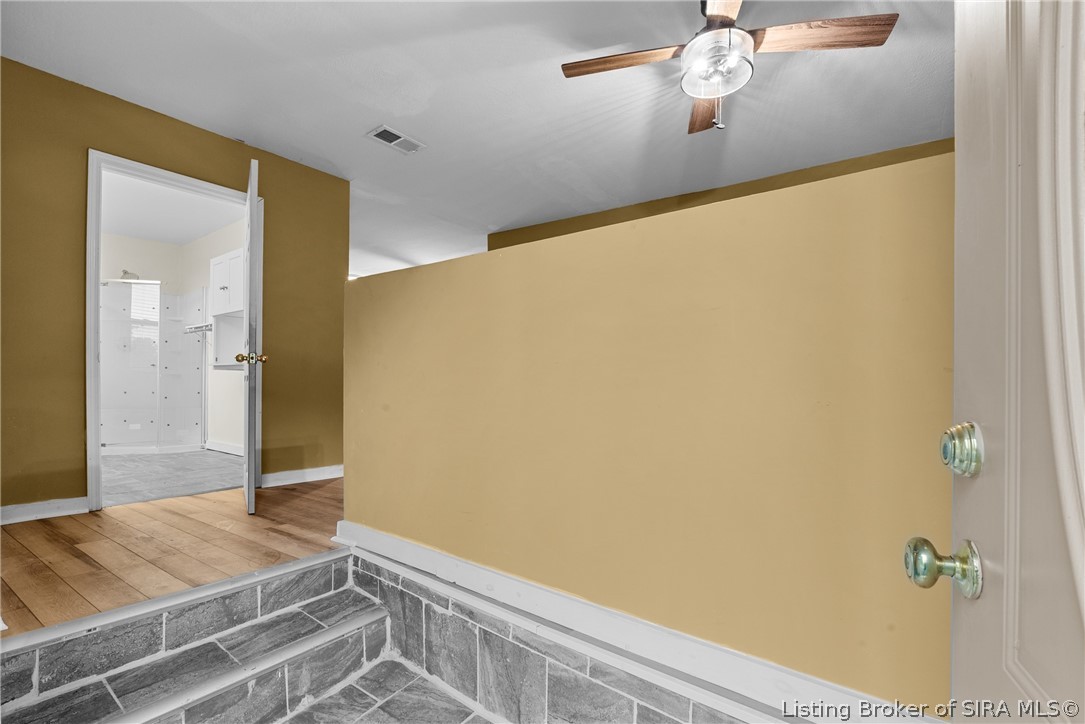 3285 Budd Road Property Photo 6