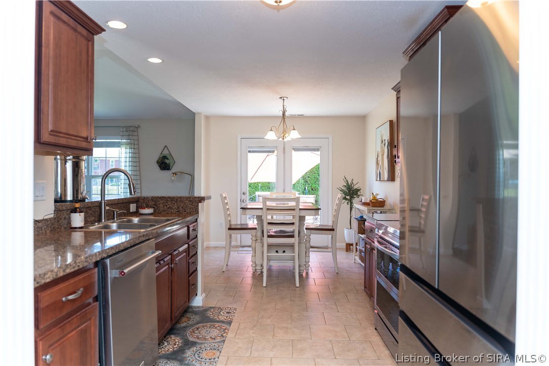 5422 Mansfield Way Property Photo 11