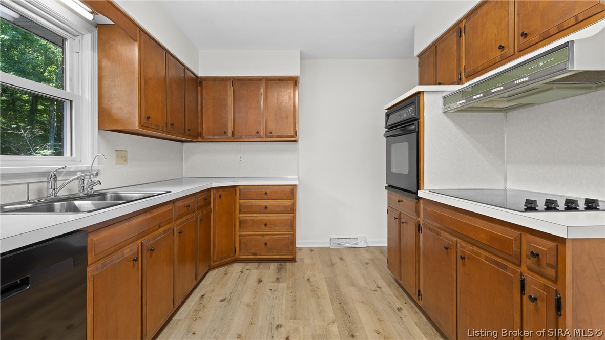 17711 Carter Place Property Photo 4