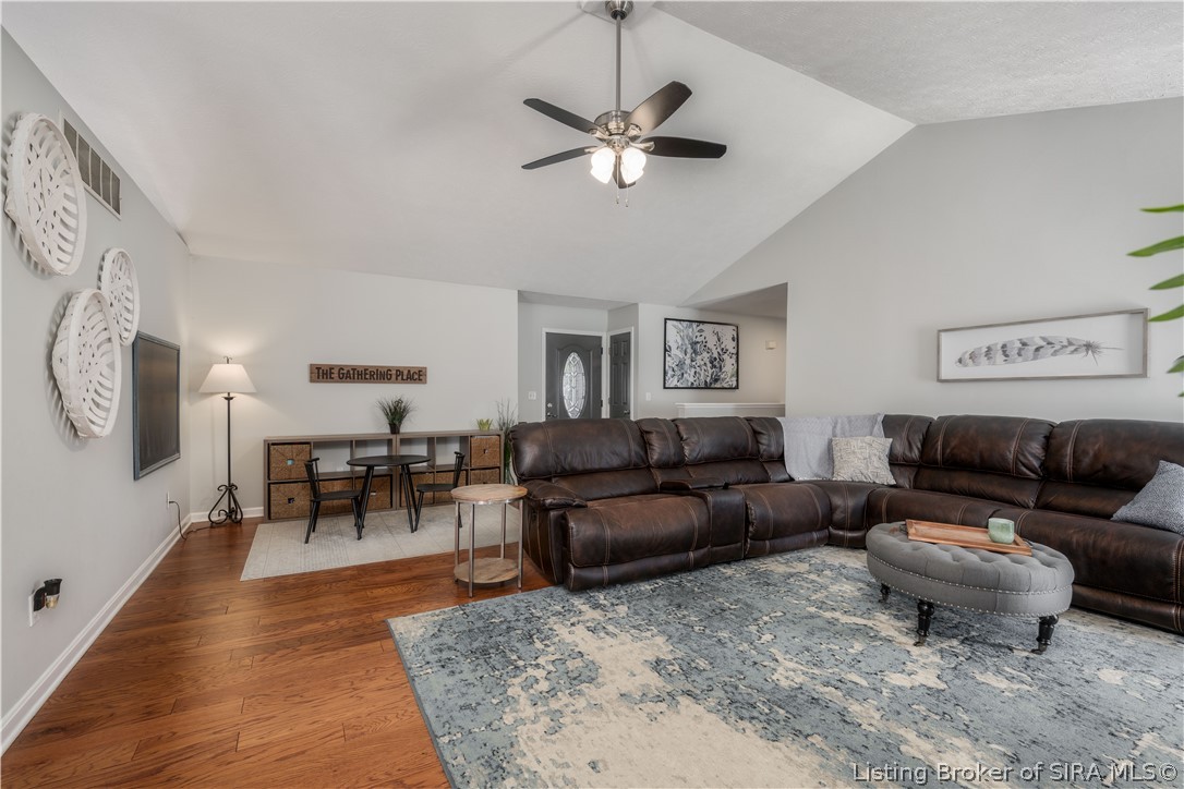 5106 Everett Avenue Property Photo 5