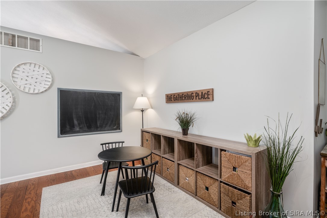5106 Everett Avenue Property Photo 7