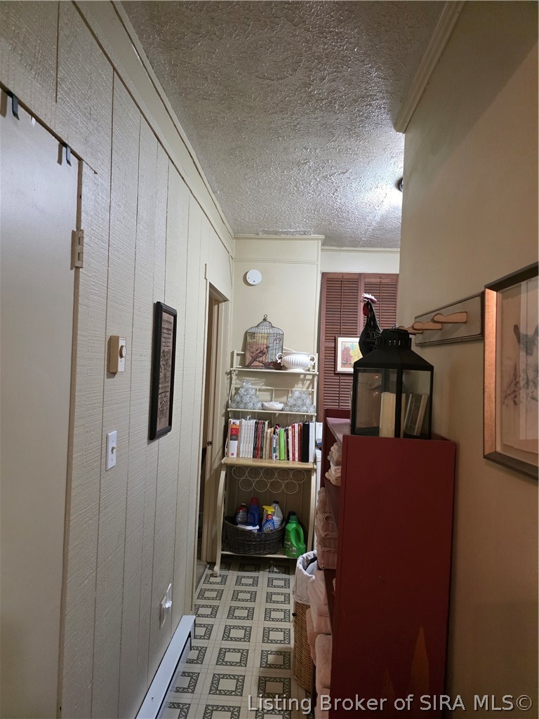 1041 W Main Street Property Photo 7