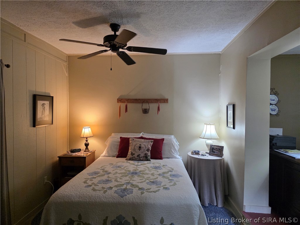1041 W Main Street Property Photo 10