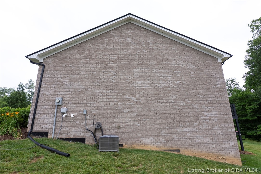 808 Kings Court Property Photo 10