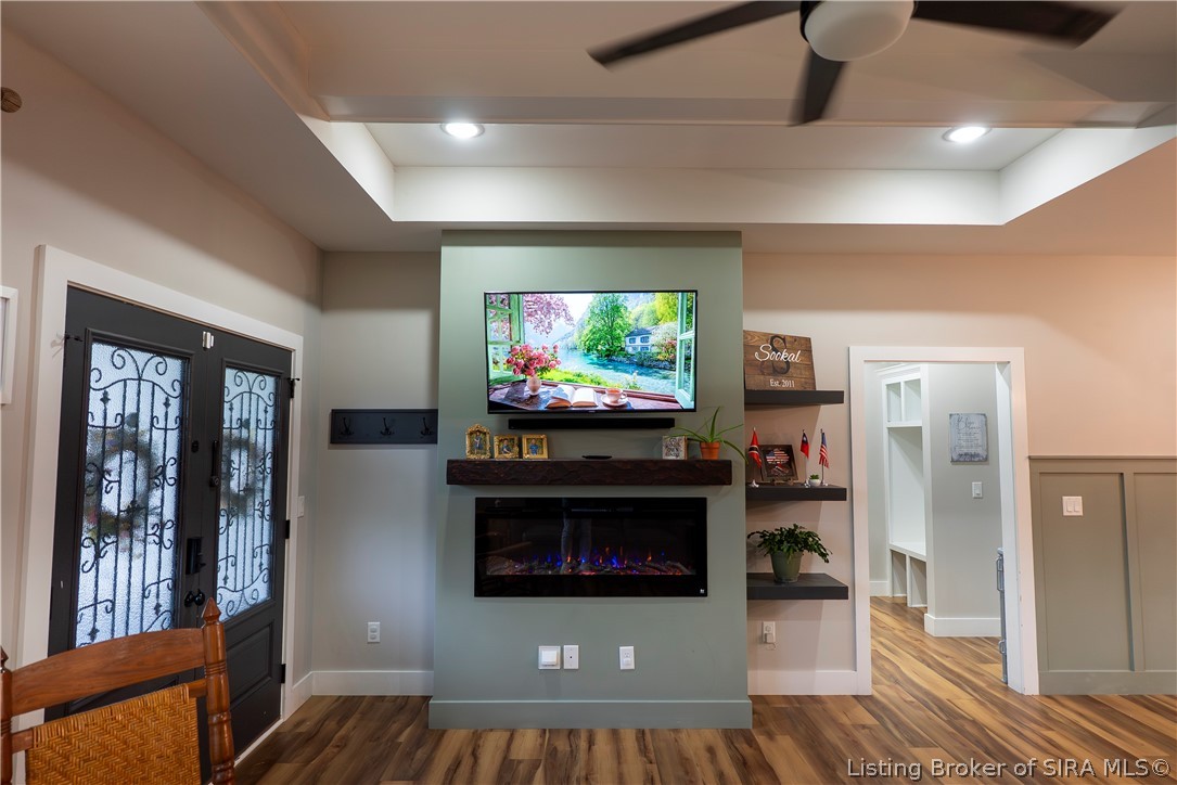 808 Kings Court Property Photo 15