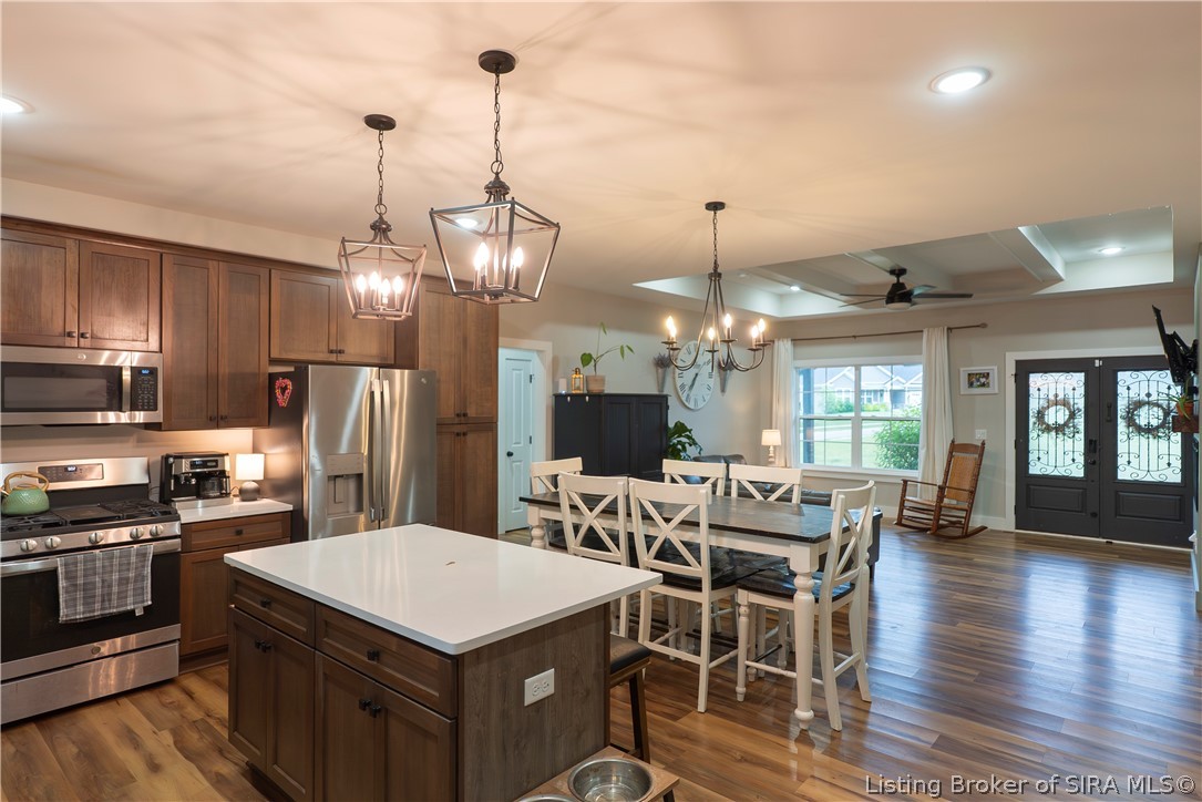 808 Kings Court Property Photo 18