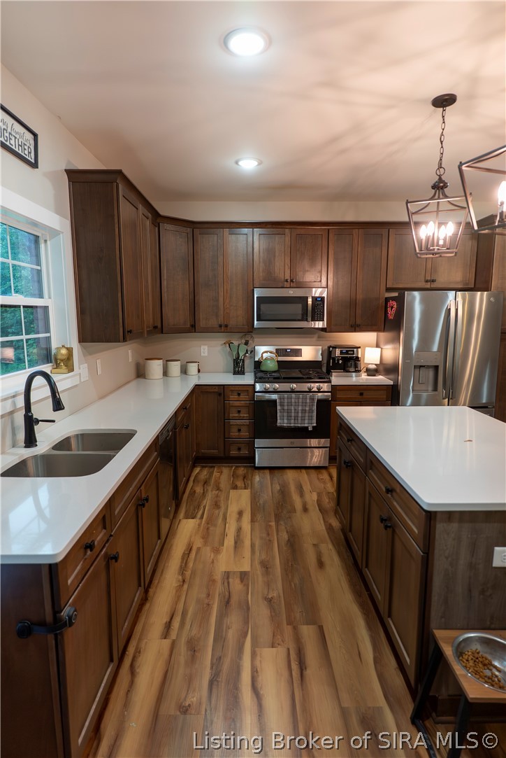 808 Kings Court Property Photo 19