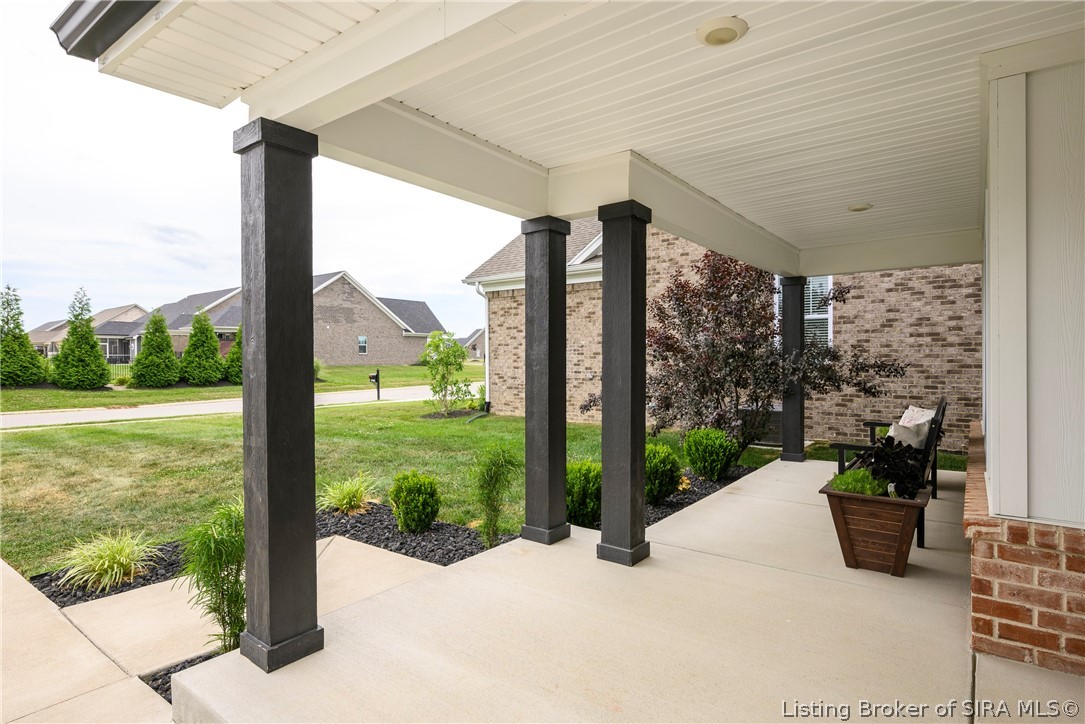 7704 Linwood Circle Property Photo 10