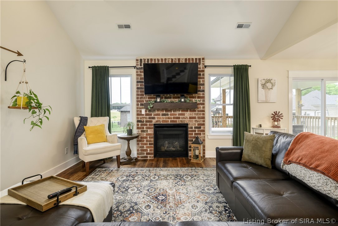 7704 Linwood Circle Property Photo 16