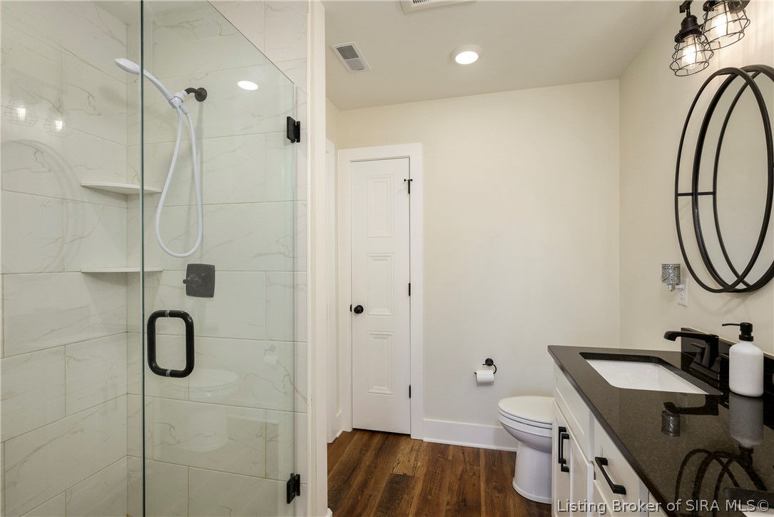 7704 Linwood Circle Property Photo 32