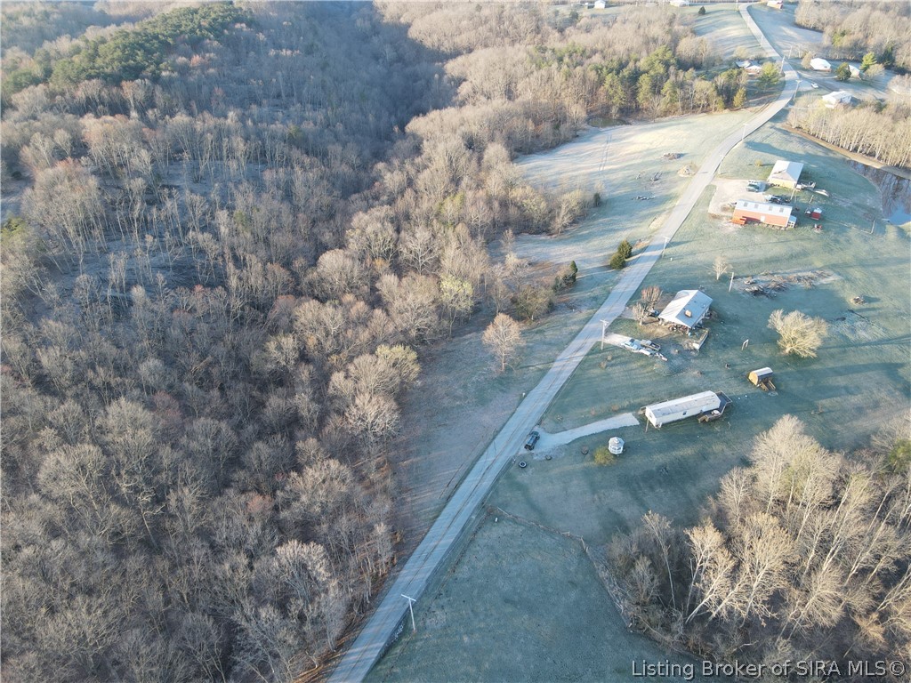 22106 Daisy Hill Road Property Photo 5