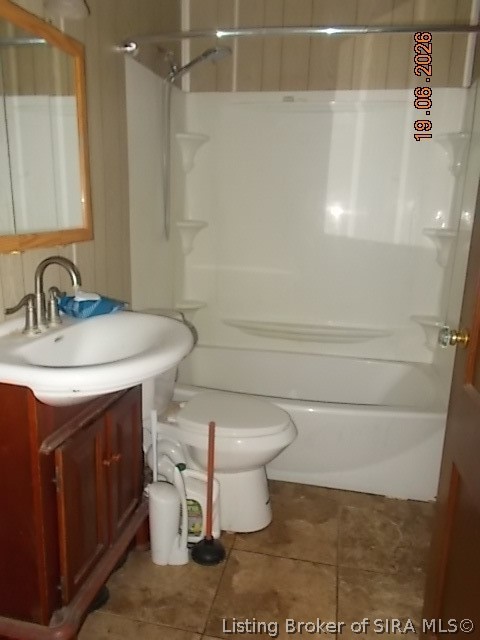 204 E Bard Street Property Photo 8