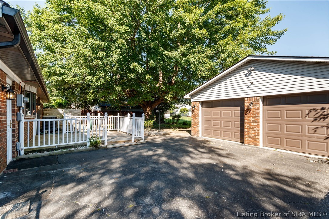 2321 Bishop Road Property Photo 5