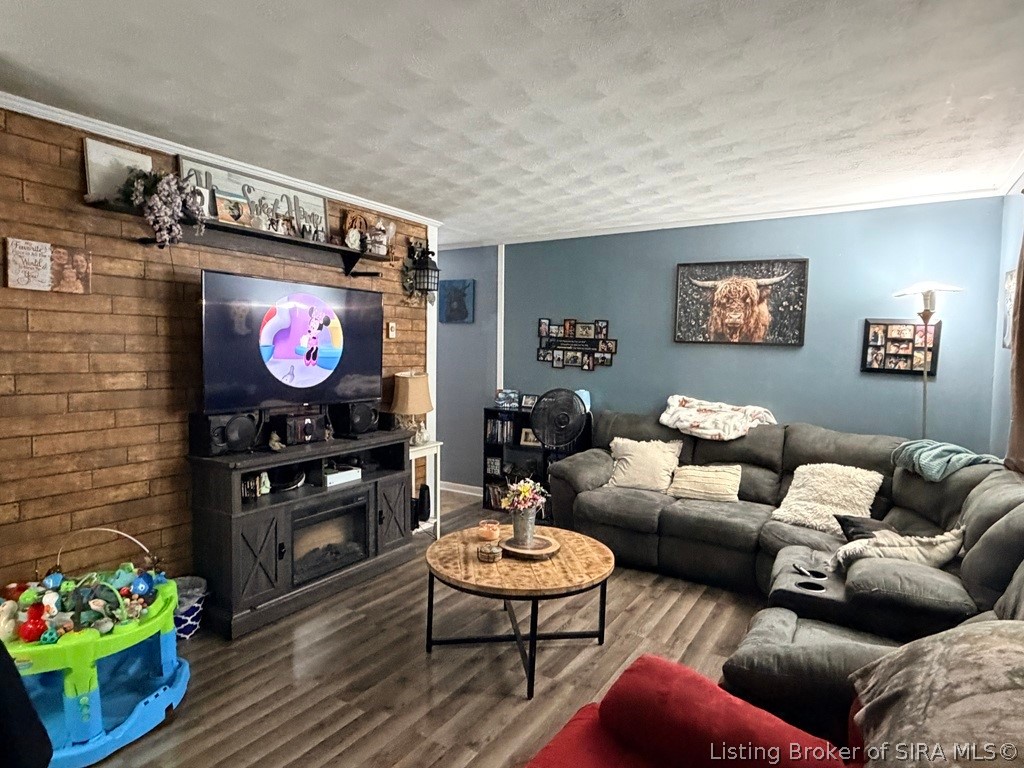 2510 Franks Drive Property Photo 2
