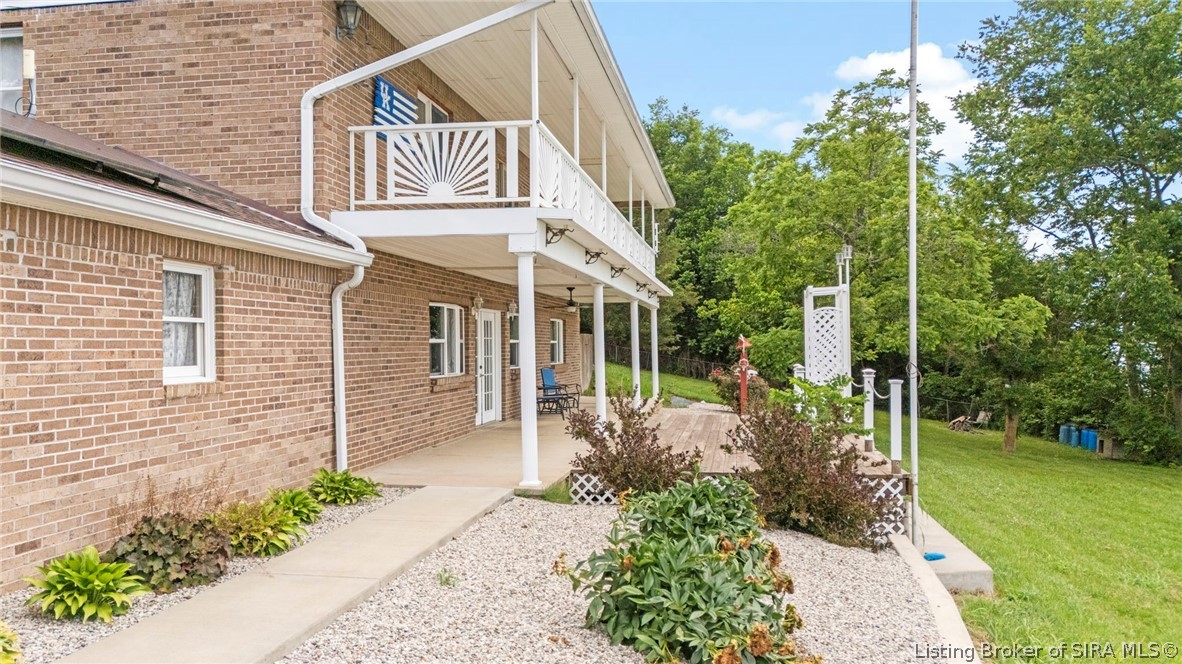 16490 State Road 156 Property Photo 4