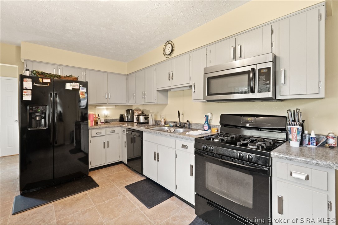 4012 Melvyn Drive Property Photo 3