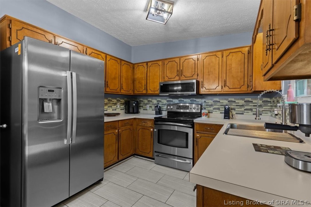 1818 Rita Drive Property Photo 10