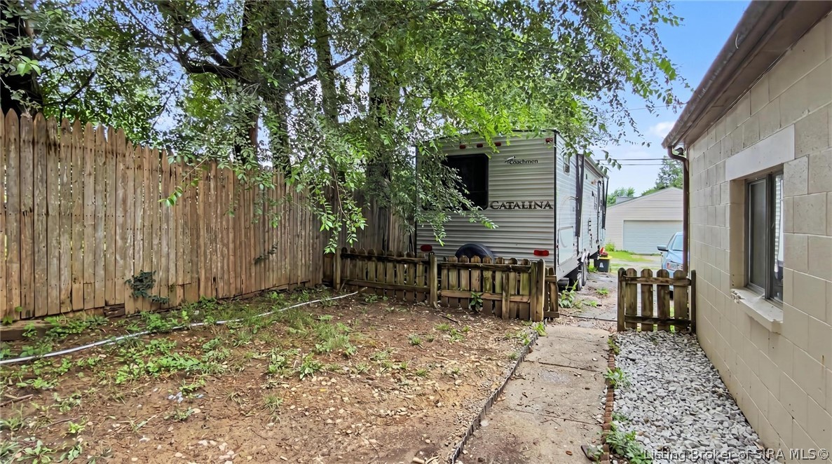 2419 Shelby Street Property Photo 18