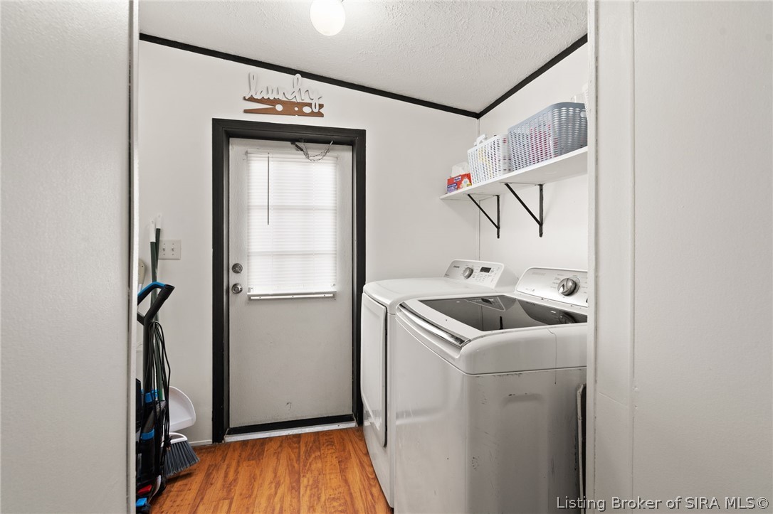 1323 W Kenwood Drive Property Photo 4