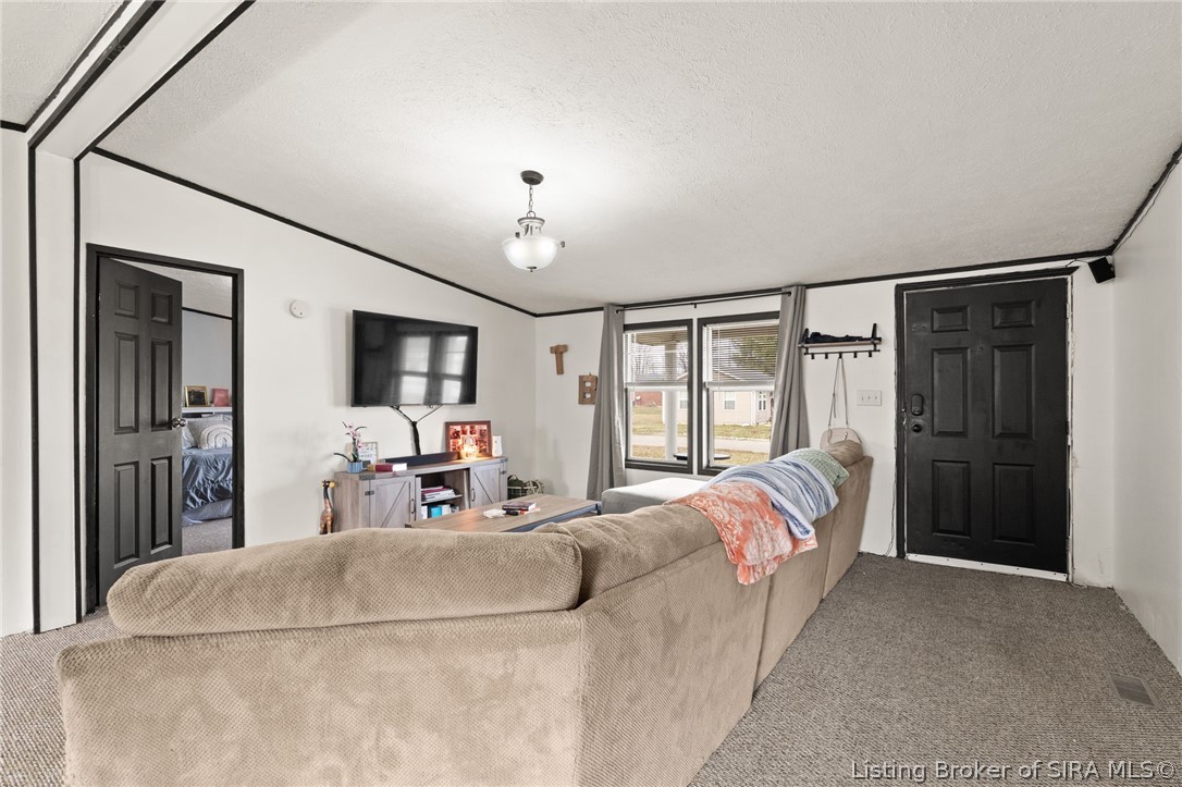 1323 W Kenwood Drive Property Photo 8