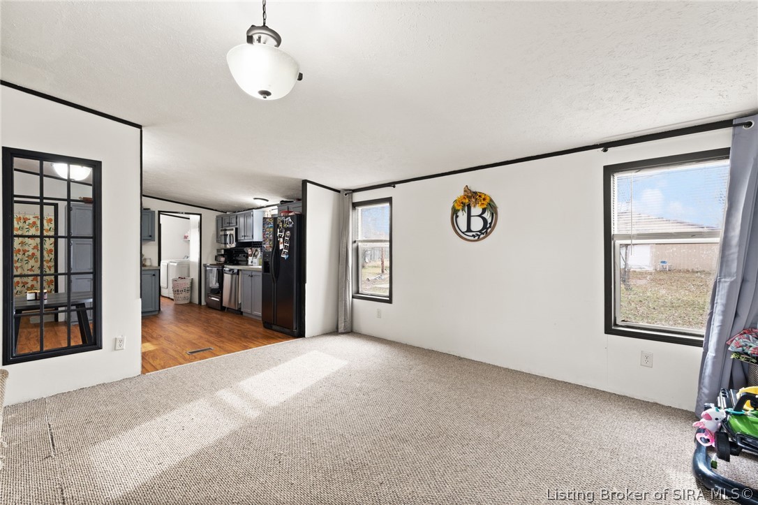 1323 W Kenwood Drive Property Photo 19