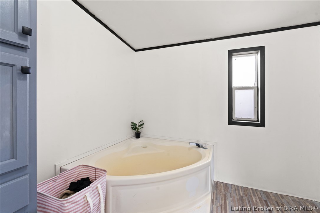 1323 W Kenwood Drive Property Photo 32