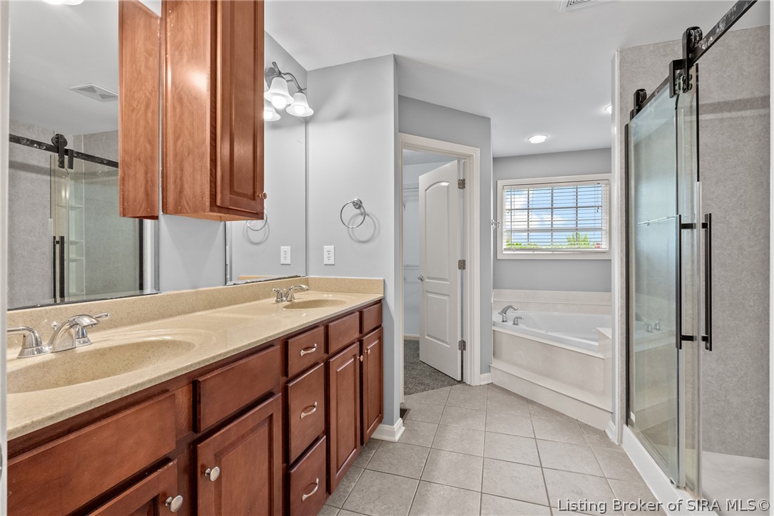3125 Ambercrest Loop Property Photo 16