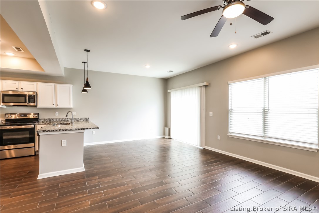 2105 Paddle Wheel Drive Property Photo 3