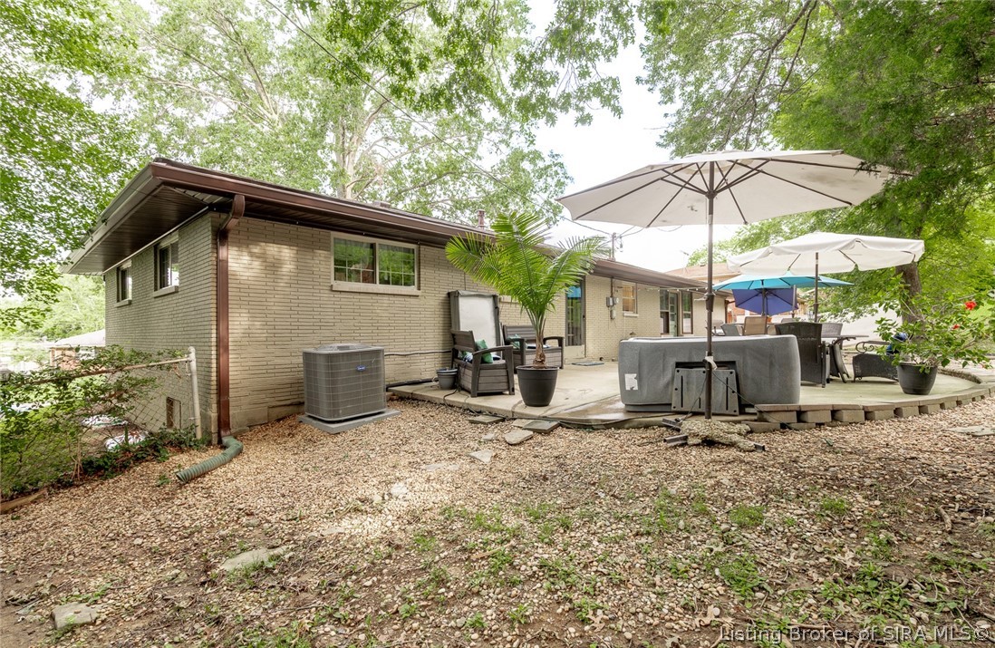 2412 Stover Drive Property Photo 5