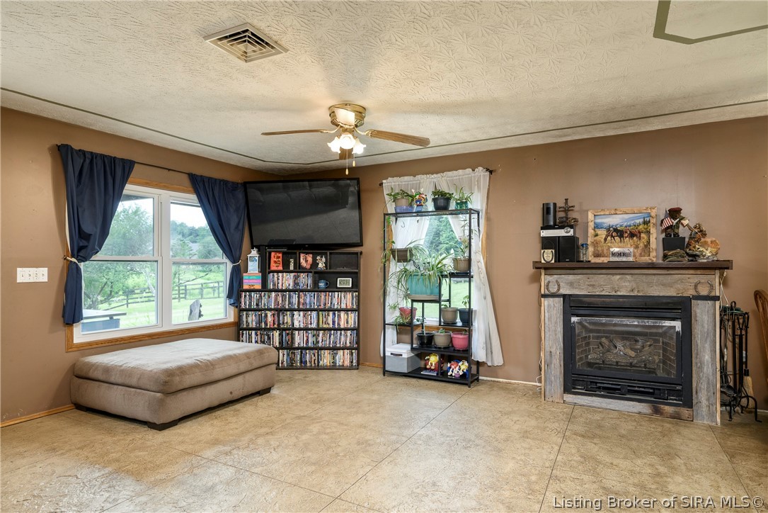 8014 Ridge Way Property Photo 6