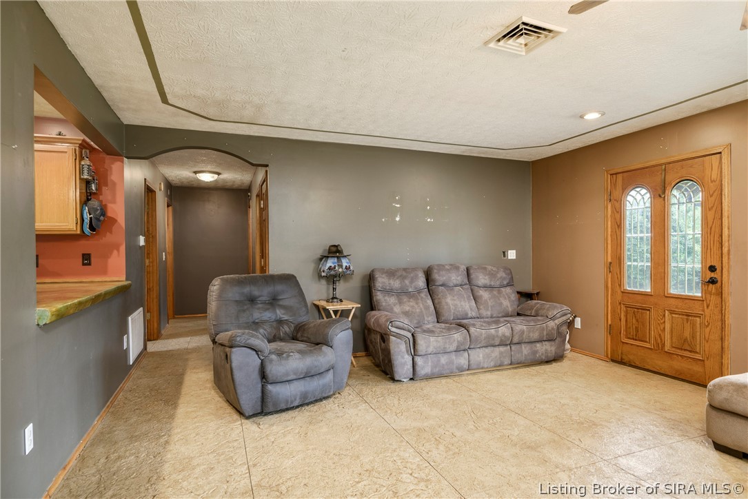 8014 Ridge Way Property Photo 8