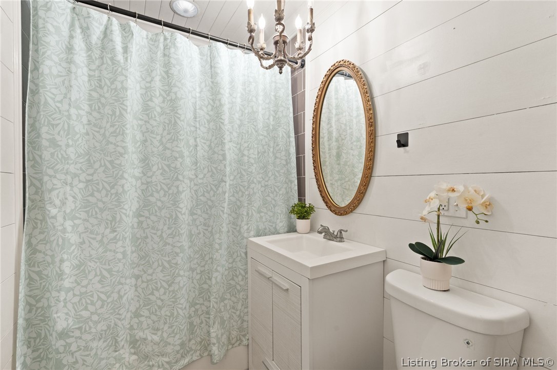926 E 8th Street Property Photo 21
