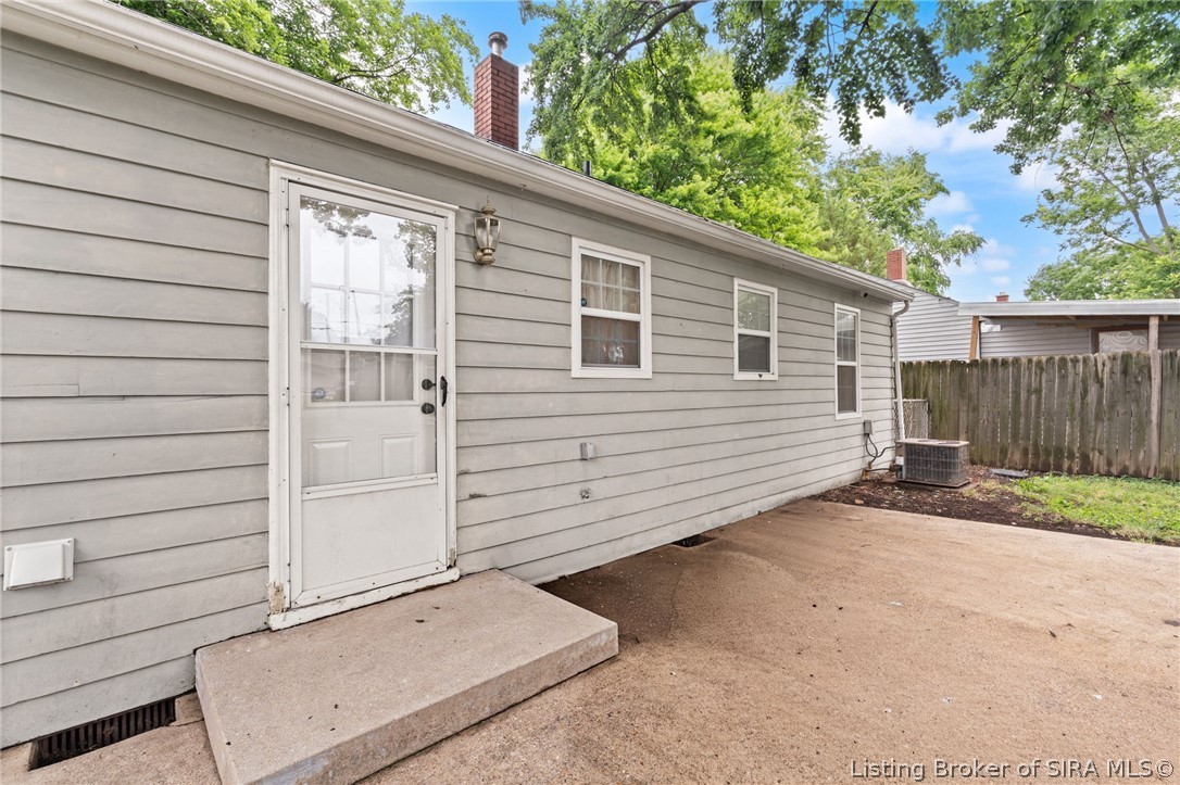 926 E 8th Street Property Photo 27