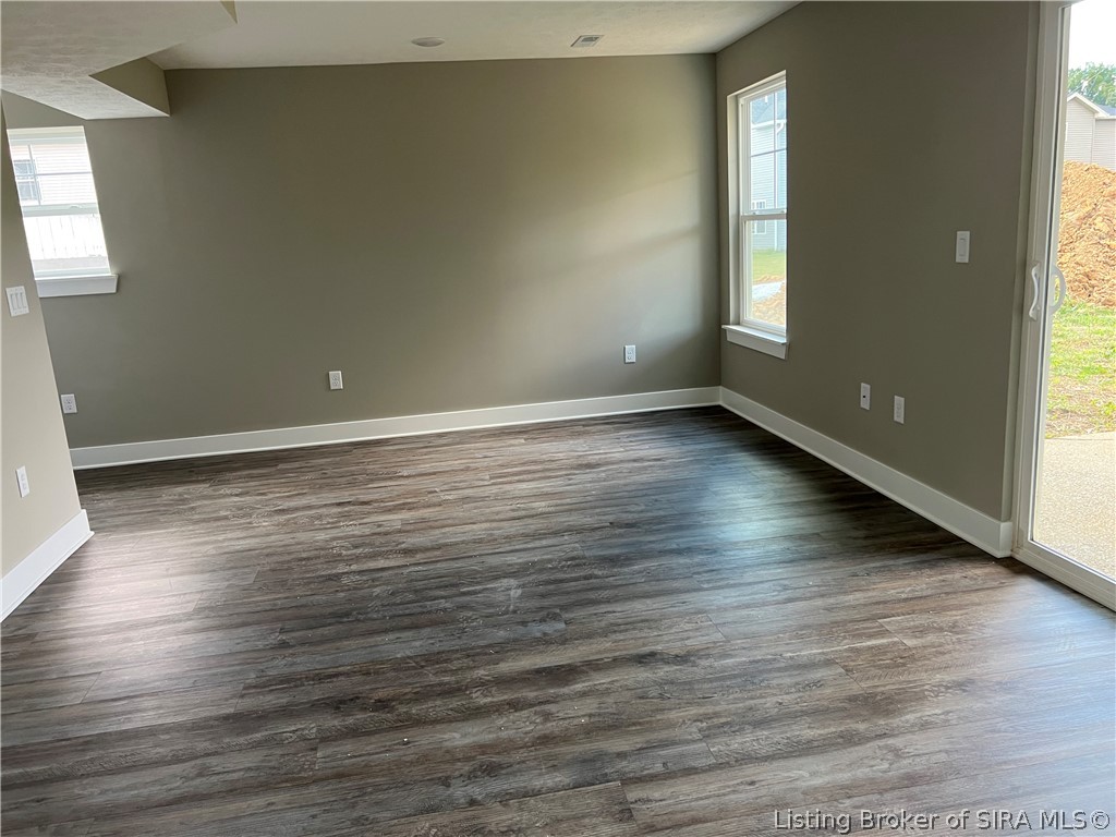 5805 Ray's (6sv) Court Property Photo 8