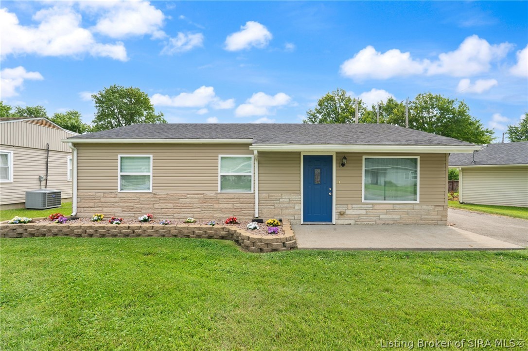 3102 Beacon Drive Property Photo 1