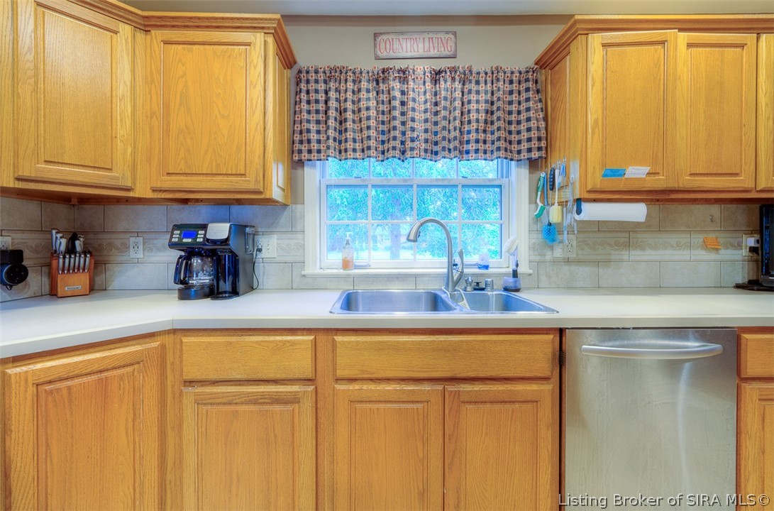 1352 Slate Run Road Property Photo 5