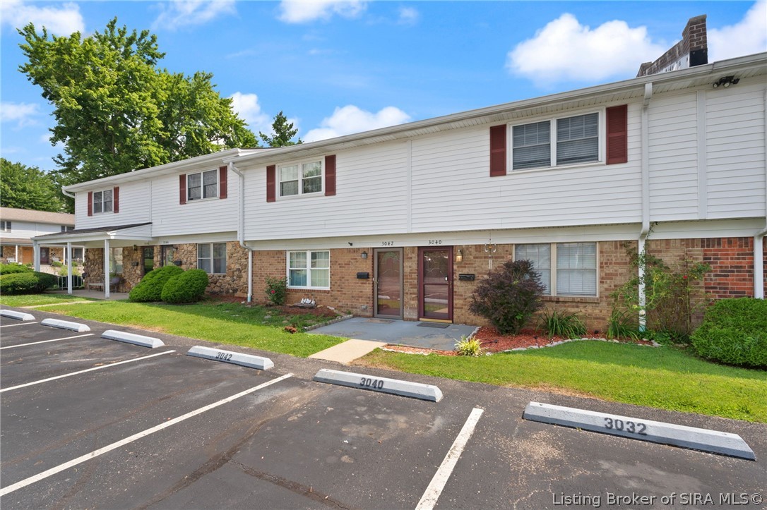 3042 Wooded Way Property Photo 2