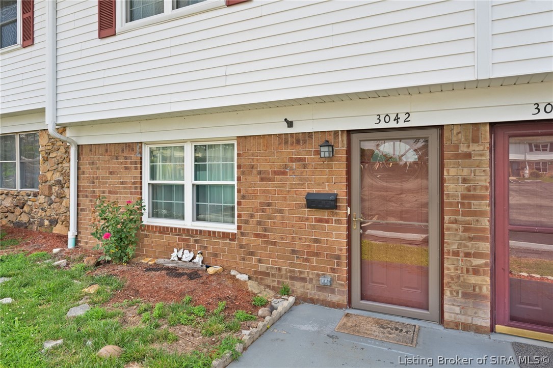 3042 Wooded Way Property Photo 4