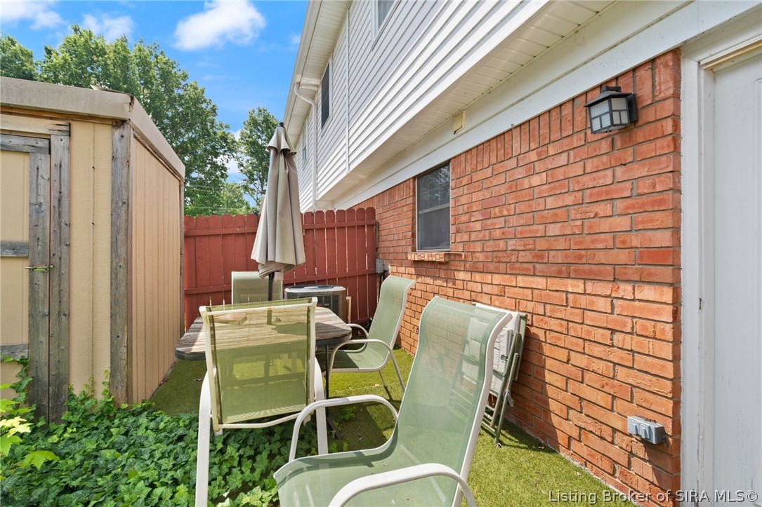 3042 Wooded Way Property Photo 5