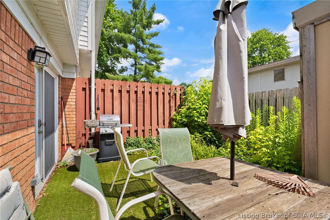 3042 Wooded Way Property Photo 6
