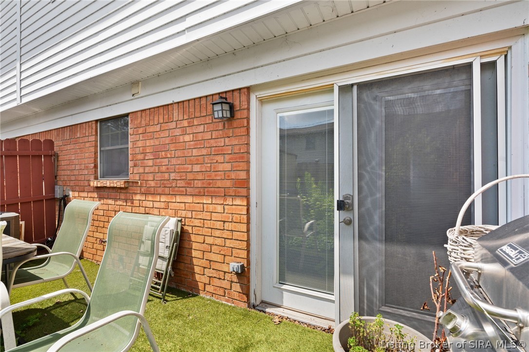 3042 Wooded Way Property Photo 8