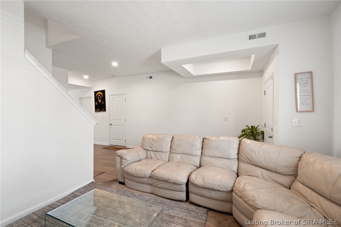 8110 Lucas Lane Property Photo 10