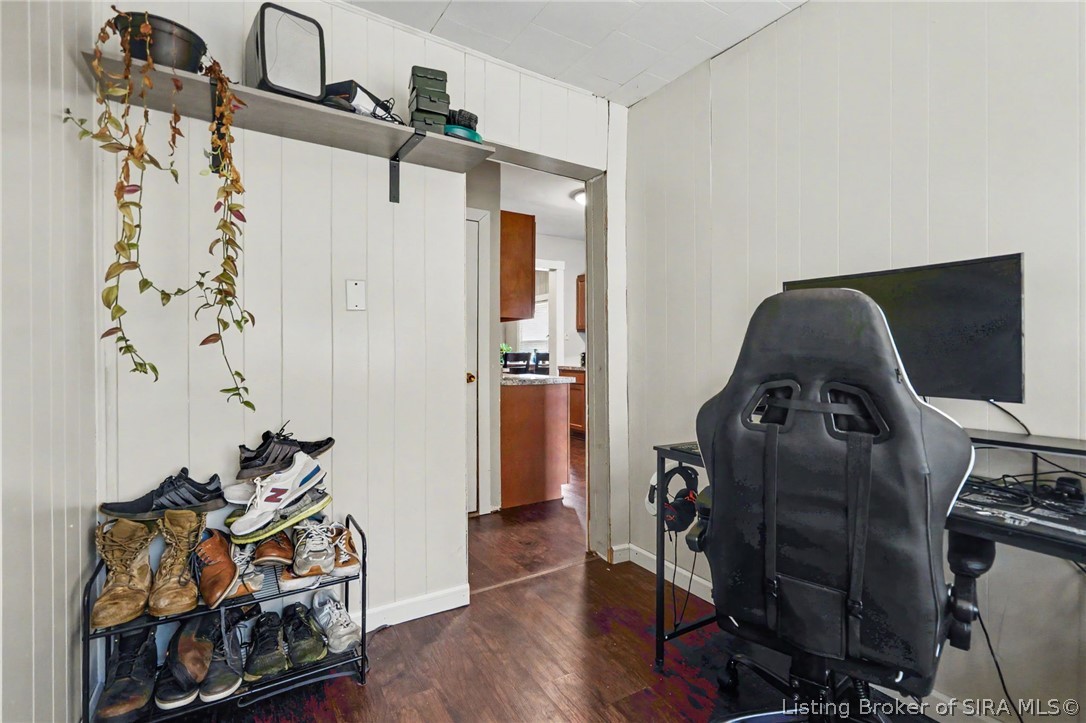 1105 E 10th Street Property Photo 21