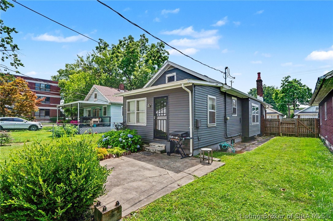 1105 E 10th Street Property Photo 23