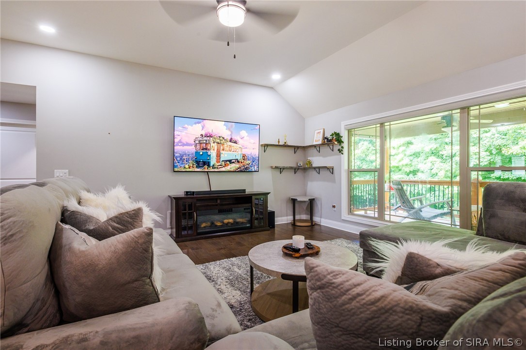 726 Tcb Boulevard Property Photo 8