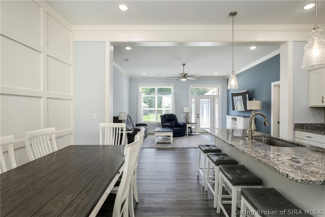 7022 Hollkamp Way Property Photo 14