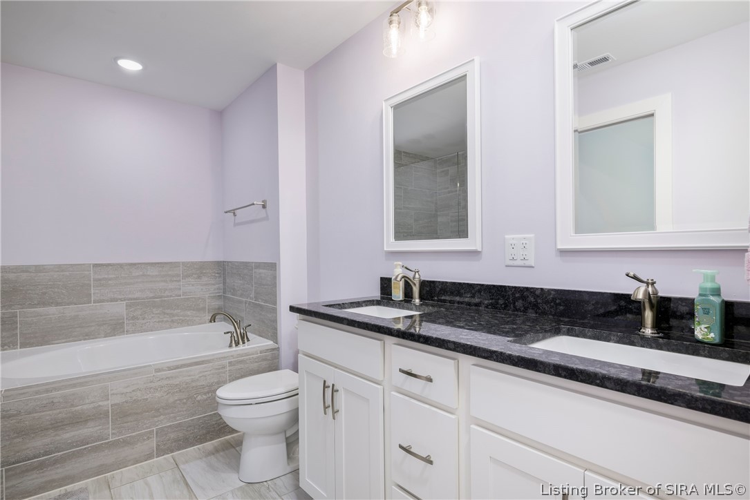 7022 Hollkamp Way Property Photo 23