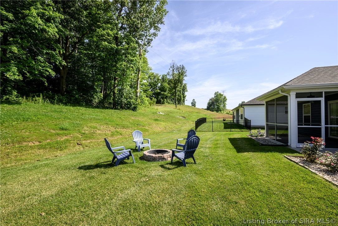 7022 Hollkamp Way Property Photo 38