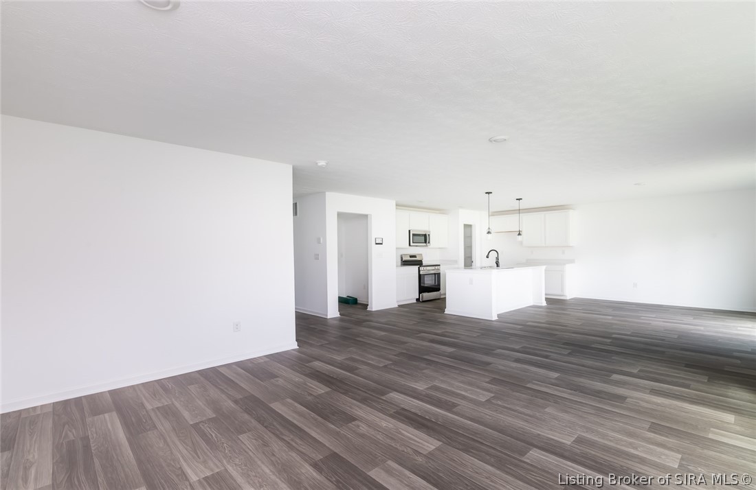 8004 Schrieber Road Property Photo 18