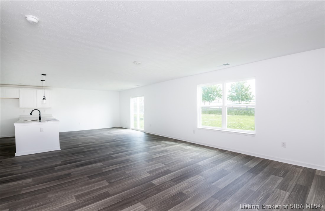 8004 Schrieber Road Property Photo 19